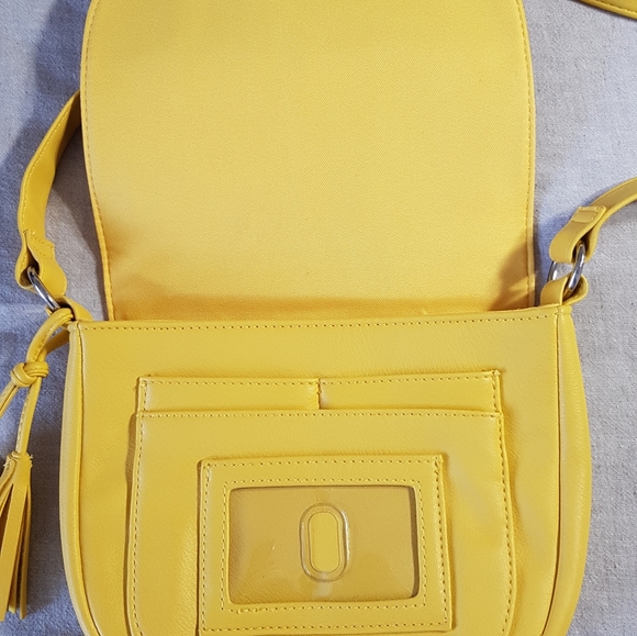 Avon crossbody - Picture 2 of 3